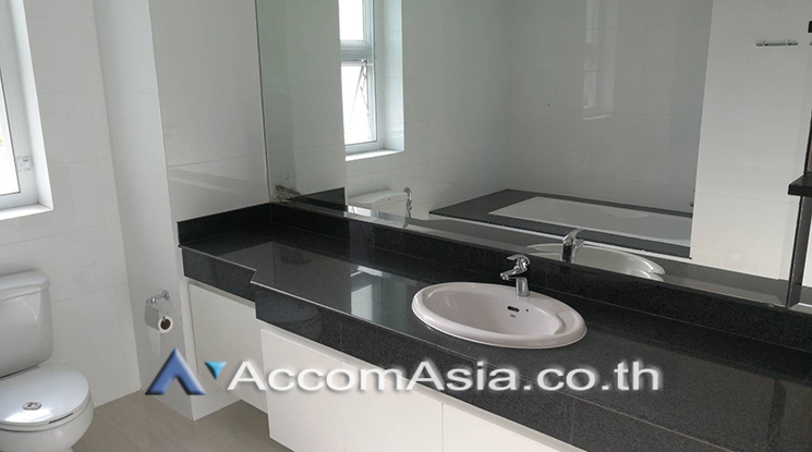 10  4 br Apartment For Rent in Sathorn ,Bangkok BTS Chong Nonsi at Cozy Low-Rise Apartment in a Premium Compound AA22975