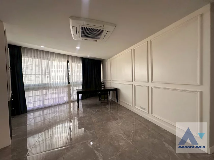 unitPet friendly | Minimal-style condominium in soft tones near Sukhumvit (23619)