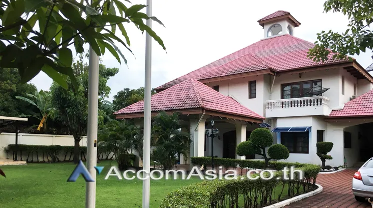 unit 6 Bedrooms  House For Sale in Pattanakarn, Bangkok  near ARL Hua Mak (AA23079)