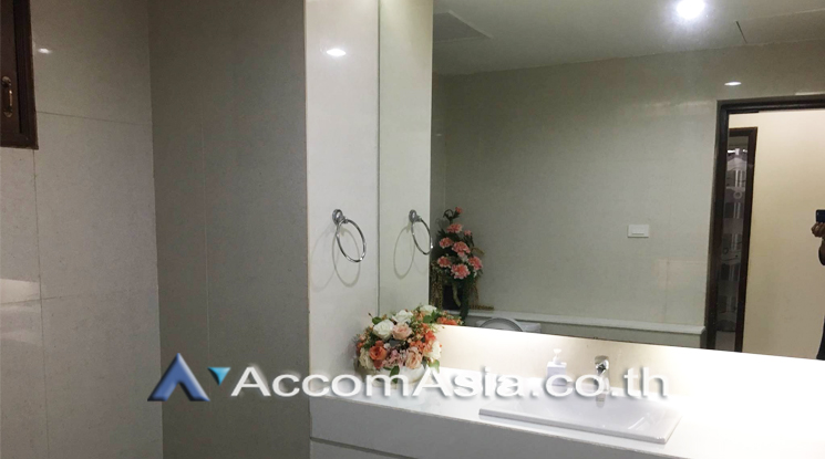 12  6 br House For Sale in Pattanakarn ,Bangkok ARL Hua Mak AA23079