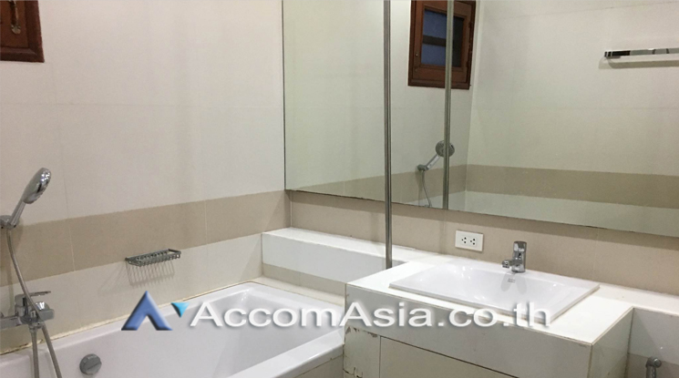 15  6 br House For Sale in Pattanakarn ,Bangkok ARL Hua Mak AA23079