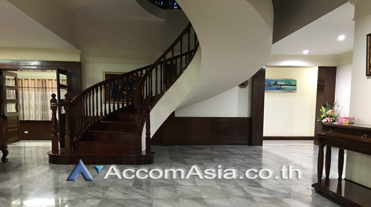 4  6 br House For Sale in Pattanakarn ,Bangkok ARL Hua Mak AA23079