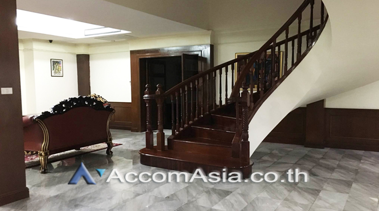 7  6 br House For Sale in Pattanakarn ,Bangkok ARL Hua Mak AA23079