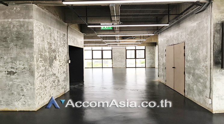  1  Office Space For Rent in Sukhumvit ,Bangkok BTS Phrom Phong at Office building near Phrom Phong Station AA23083