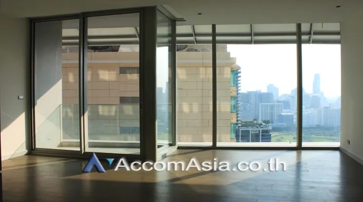 unit 2 Bedrooms  Condominium For Rent & Sale in Ploenchit, Bangkok  near BTS Ratchadamri (AA23119)