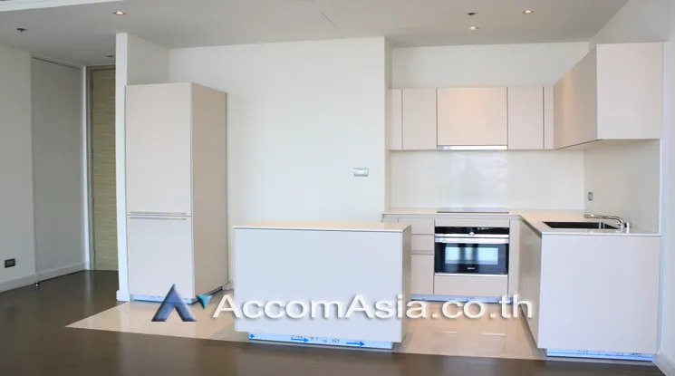 unit 2 Bedrooms  Condominium For Rent & Sale in Ploenchit, Bangkok  near BTS Ratchadamri (AA23120)