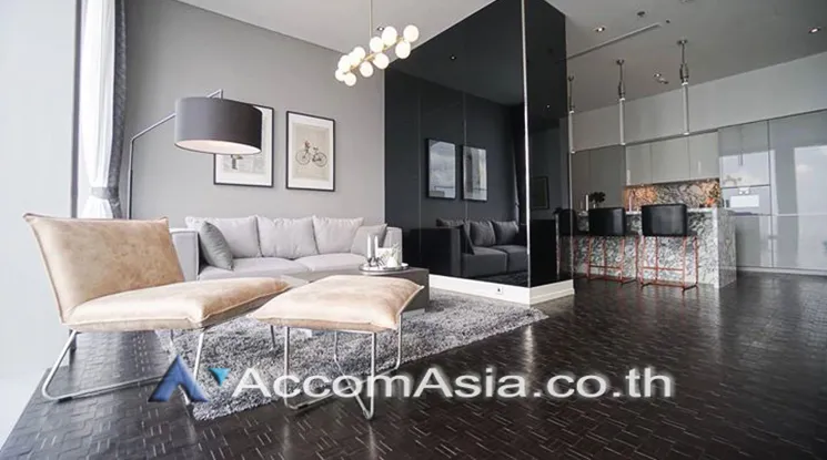 unit 2 Bedrooms  Condominium For Sale in Silom, Bangkok  near BTS Chong Nonsi (AA23126)