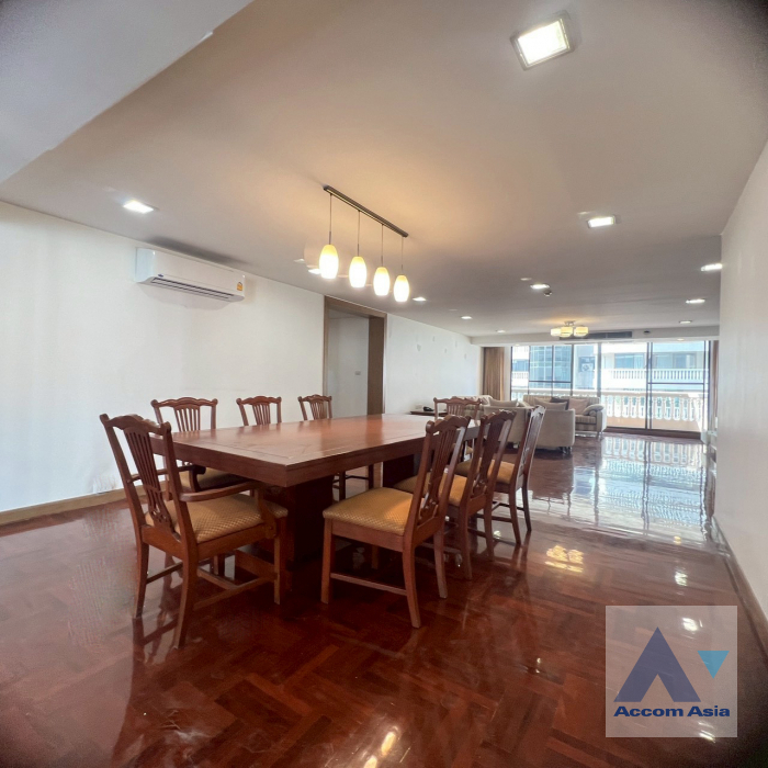  1  3 br Apartment For Rent in Sukhumvit ,Bangkok BTS Phrom Phong at Family Size Residence Starting at 280 Sqm AA23172