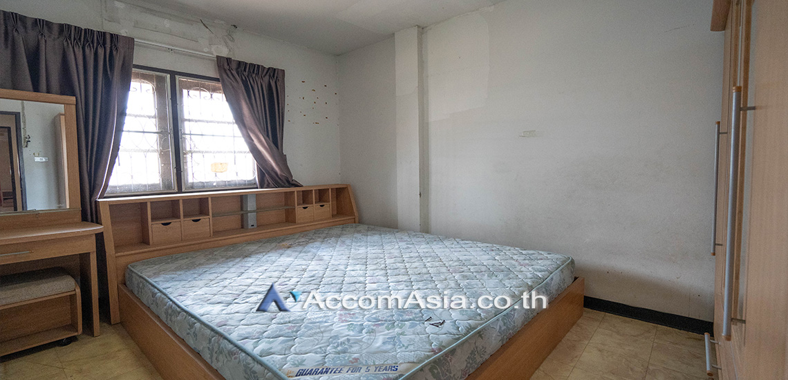 13  5 br Townhouse For Rent in Sukhumvit ,Bangkok BTS Thong Lo at Classic House in Compound AA23230