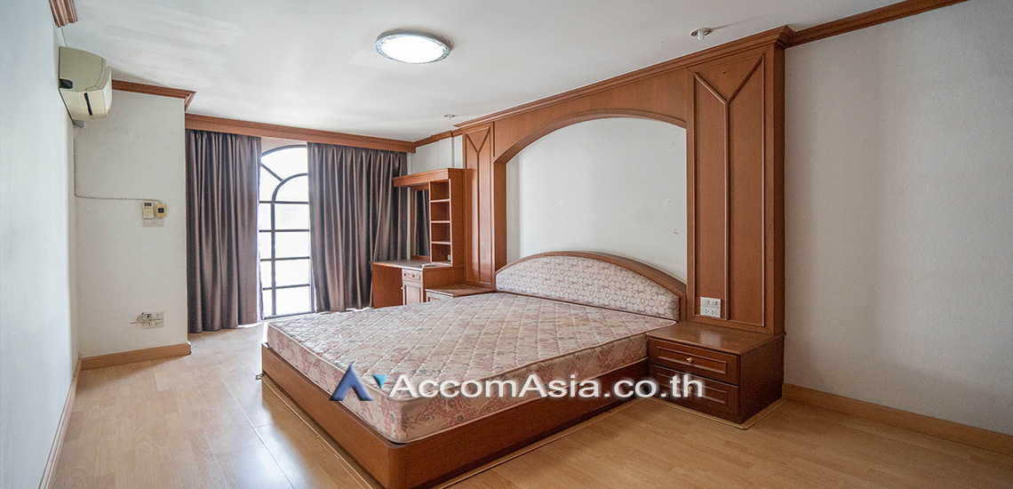 15  5 br Townhouse For Rent in Sukhumvit ,Bangkok BTS Thong Lo at Classic House in Compound AA23230