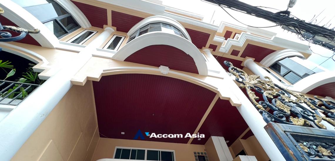  2  5 br Townhouse For Rent in Sukhumvit ,Bangkok BTS Thong Lo at Thonglo Classic Home AA23233