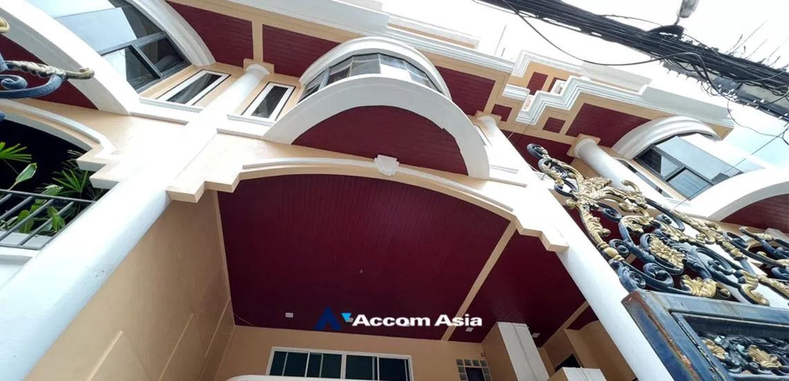  2  5 br Townhouse For Rent in Sukhumvit ,Bangkok BTS Thong Lo at Thonglo Classic Home AA23233