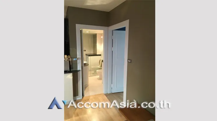 unit 1 Bedroom  Condominium For Rent & Sale in Ploenchit, Bangkok  near BTS Ratchadamri (AA23254)