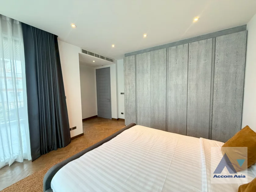 21  4 br House For Rent in Sukhumvit ,Bangkok BTS Phrom Phong AA23289