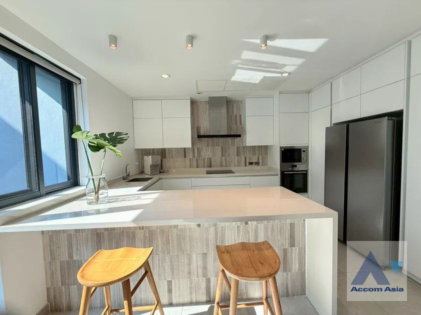 8  4 br House For Rent in Sukhumvit ,Bangkok BTS Phrom Phong AA23289