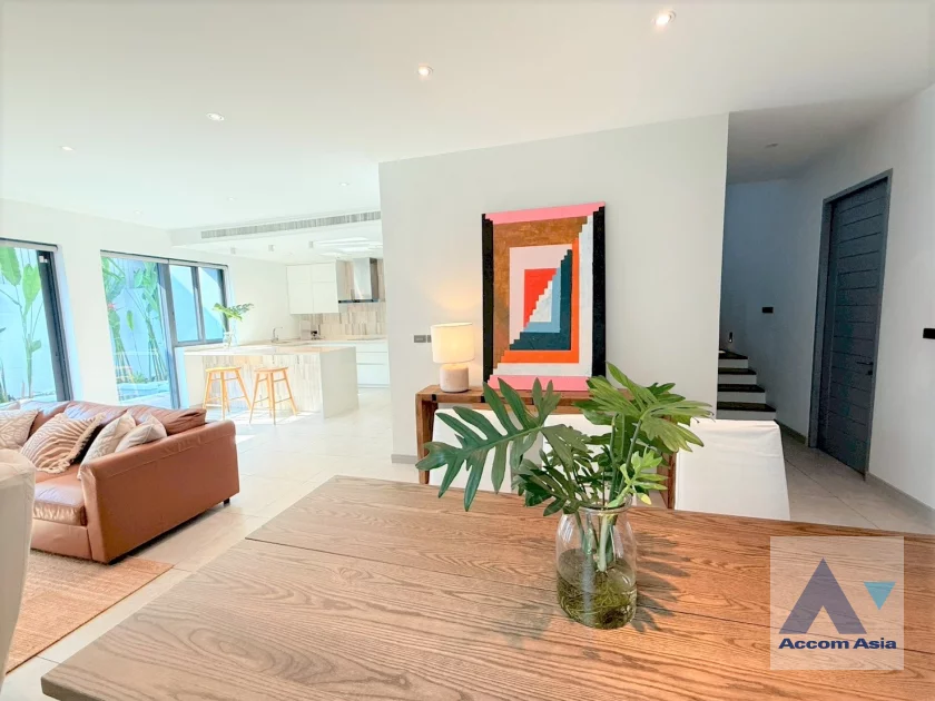 7  4 br House For Rent in Sukhumvit ,Bangkok BTS Phrom Phong AA23289