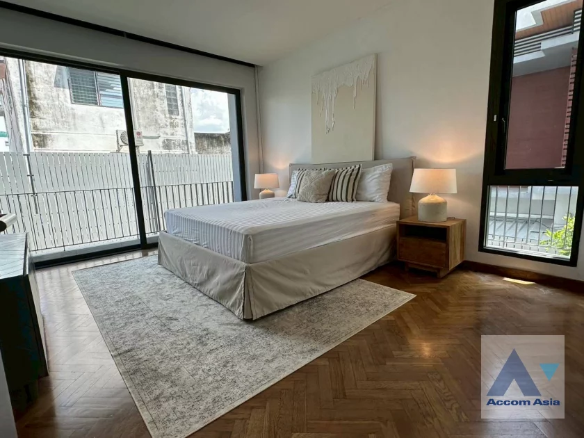 7  4 br House for rent and sale in Sukhumvit ,Bangkok BTS Phrom Phong AA23292