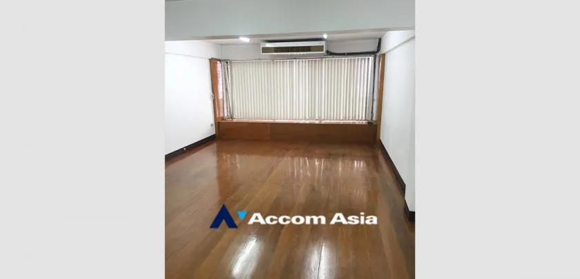  2  Shophouse For Rent in Sukhumvit ,Bangkok BTS Phra khanong AA23338