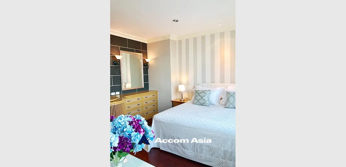  1  Studio Condominium For Rent in Ploenchit ,Bangkok BTS Chitlom at President Place AA23354