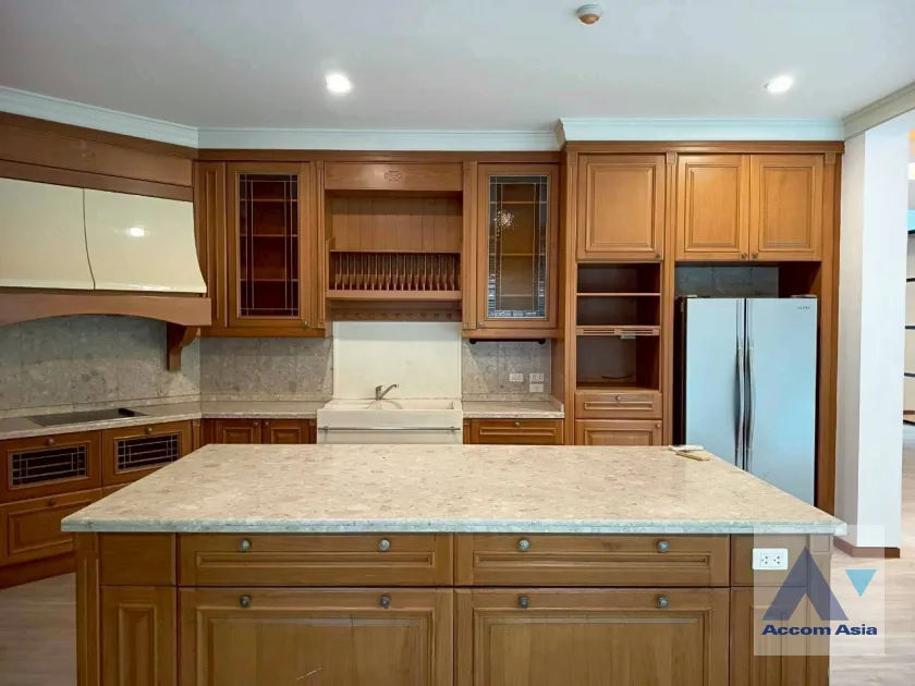 13  5 br House For Rent in Bang Na ,Bangkok BTS Bearing at House in compound AA23515