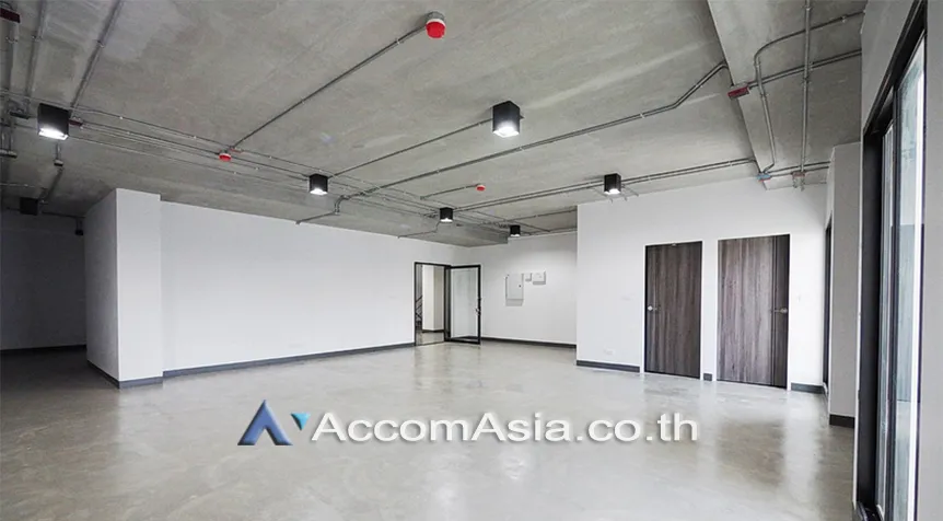 unit Office space For Rent in Sukhumvit, Bangkok  near BTS Thong Lo (AA23714)