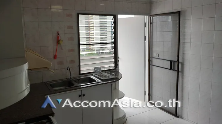  1  3 br Condominium For Rent in Sukhumvit ,Bangkok BTS Ekkamai at Empire House AA23716