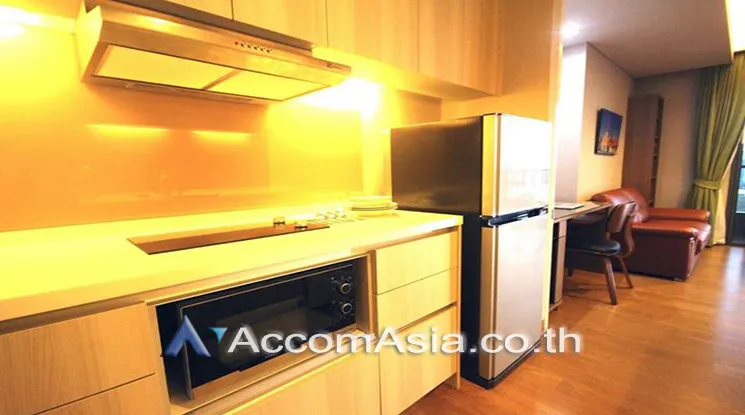unit 2 Bedrooms  Condominium For Rent in Sukhumvit, Bangkok  near BTS Phrom Phong (AA24108)