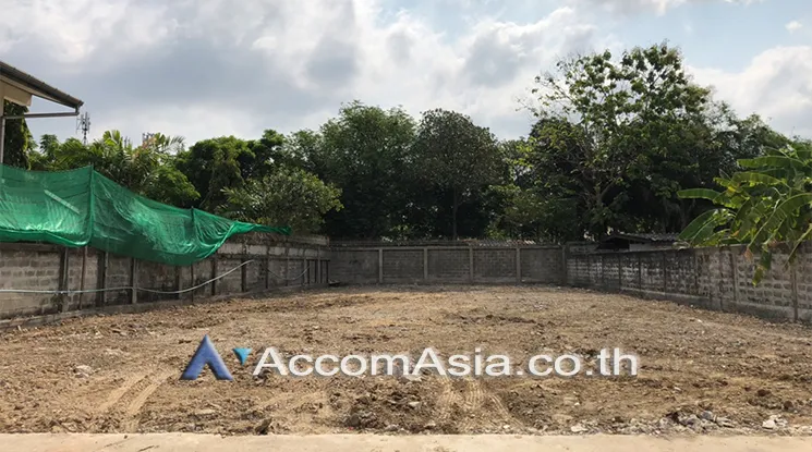  1  Land For Sale in Sukhumvit ,Bangkok BTS Phra khanong AA24139