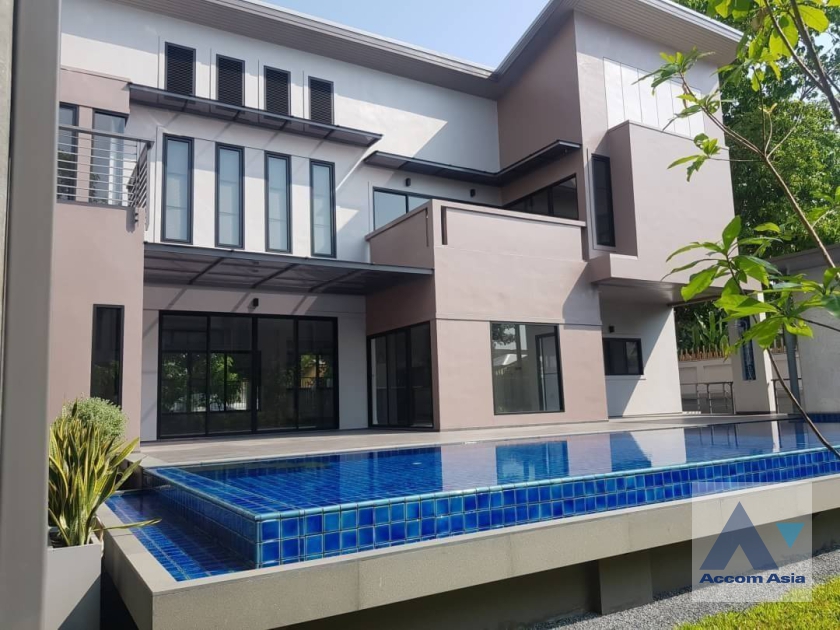  2  4 br House For Rent in Sukhumvit ,Bangkok BTS Phrom Phong AA24155