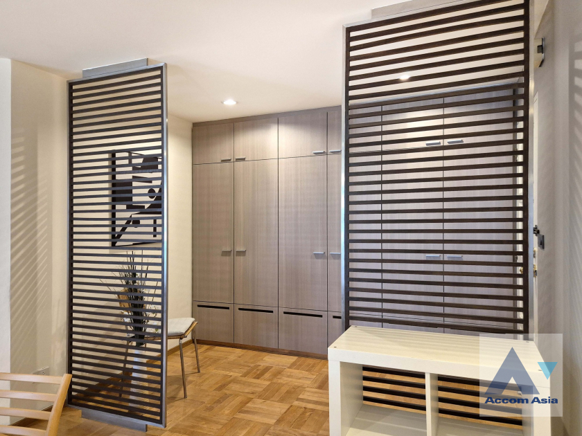 8  2 br Condominium for rent and sale in Sathorn ,Bangkok BRT Thanon Chan at Bangkok Garden Condominium AA24263