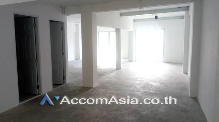  1  Shophouse For Rent in Sukhumvit ,Bangkok BTS Phrom Phong AA24283