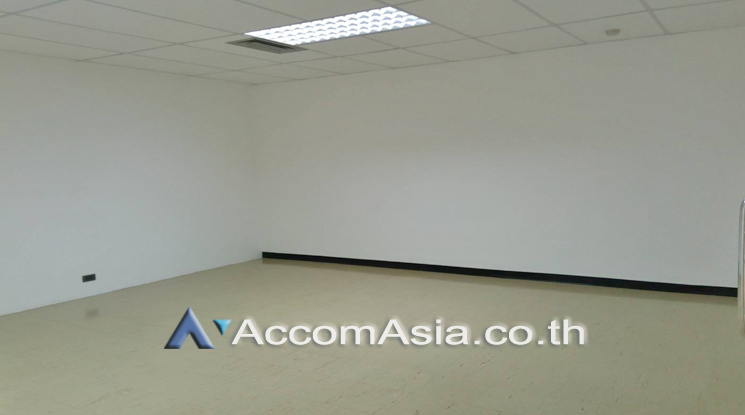  1  Office Space For Rent in Ratchadaphisek ,Bangkok MRT Sutthisan at Cs Tower AA24286