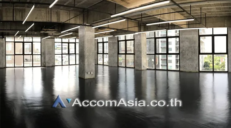 unit Office space For Rent in Sukhumvit, Bangkok  near BTS Phrom Phong (AA24289)
