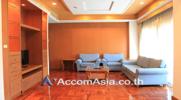  1  3 br Apartment For Rent in Sukhumvit ,Bangkok BTS Nana at Comfortable and Fully Furnished Apartment near BTS AA24339