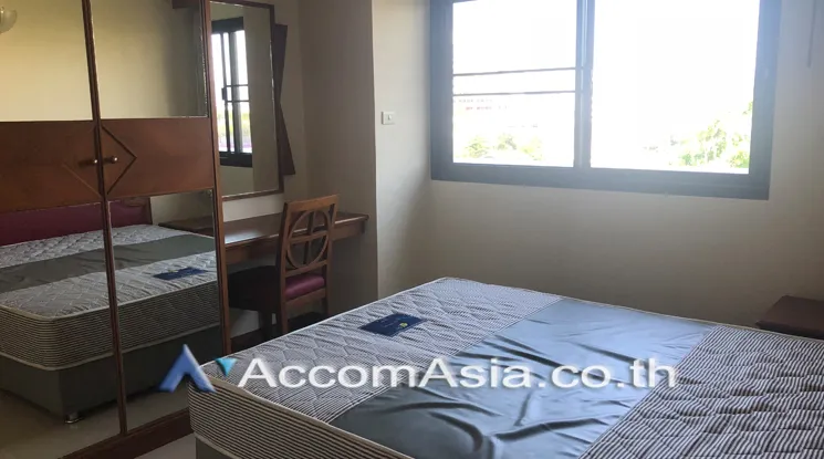 unit 2 Bedrooms  Apartment For Rent in Phaholyothin, Bangkok  near BTS Ari (AA31401)