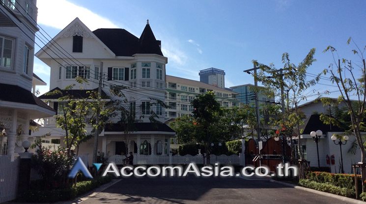  2  5 br House for rent and sale in Bang Na ,Bangkok  at Fantasia Villa 4 AA31652