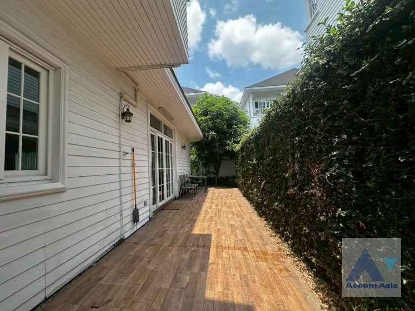 52  4 br House For Rent in Bang Na ,Bangkok  at Fantasia Villa 4 AA31653