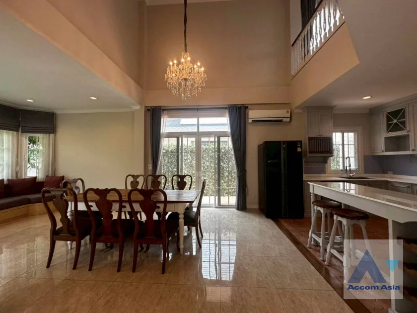 unit 4 Bedrooms  House For Rent in Bang Na, Bangkok  (AA31653)