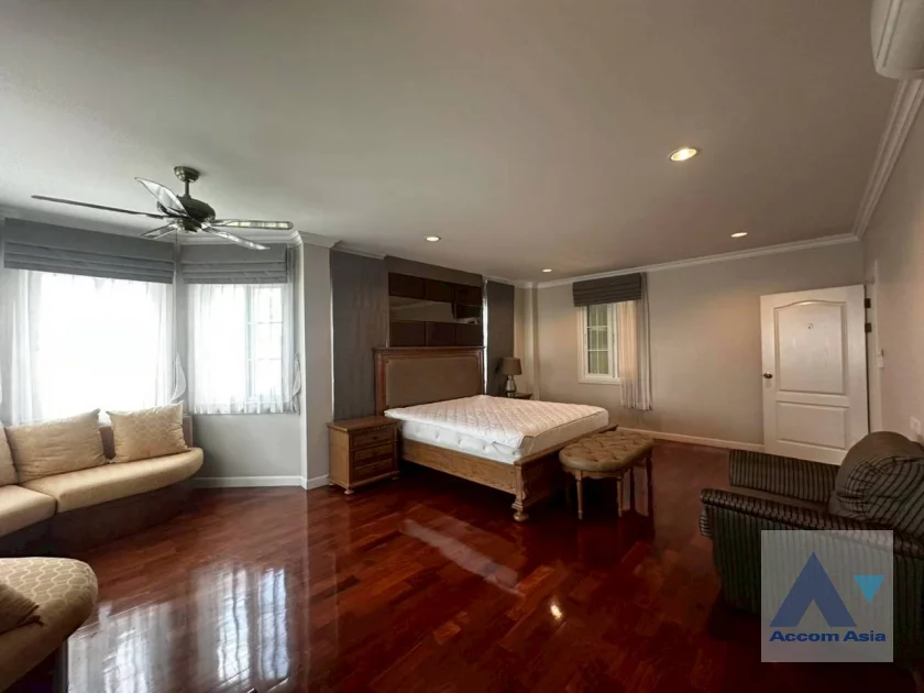 21  4 br House For Rent in Bang Na ,Bangkok  at Fantasia Villa 4 AA31653