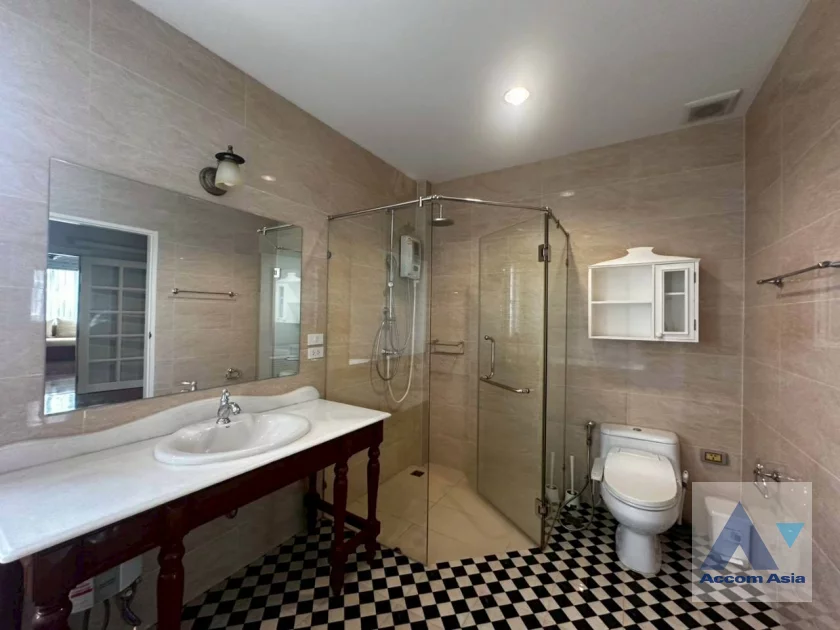 50  4 br House For Rent in Bang Na ,Bangkok  at Fantasia Villa 4 AA31653