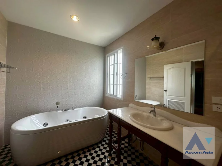 49  4 br House For Rent in Bang Na ,Bangkok  at Fantasia Villa 4 AA31653