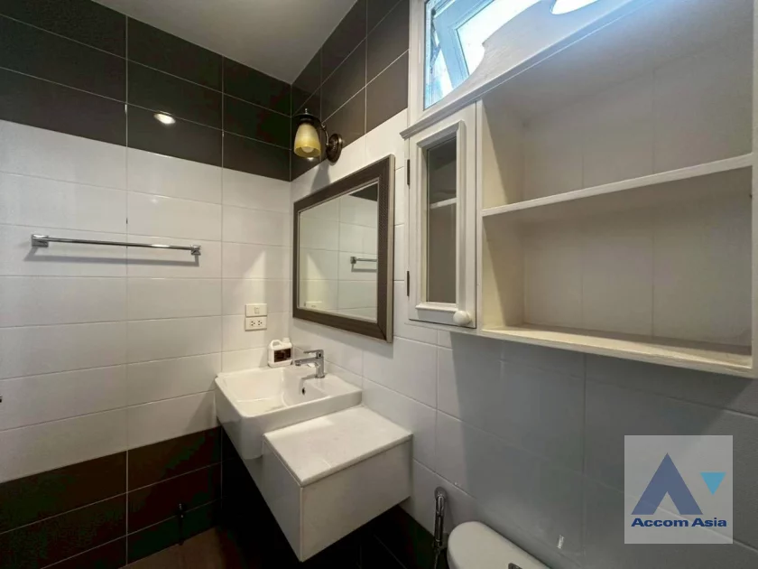 51  4 br House For Rent in Bang Na ,Bangkok  at Fantasia Villa 4 AA31653