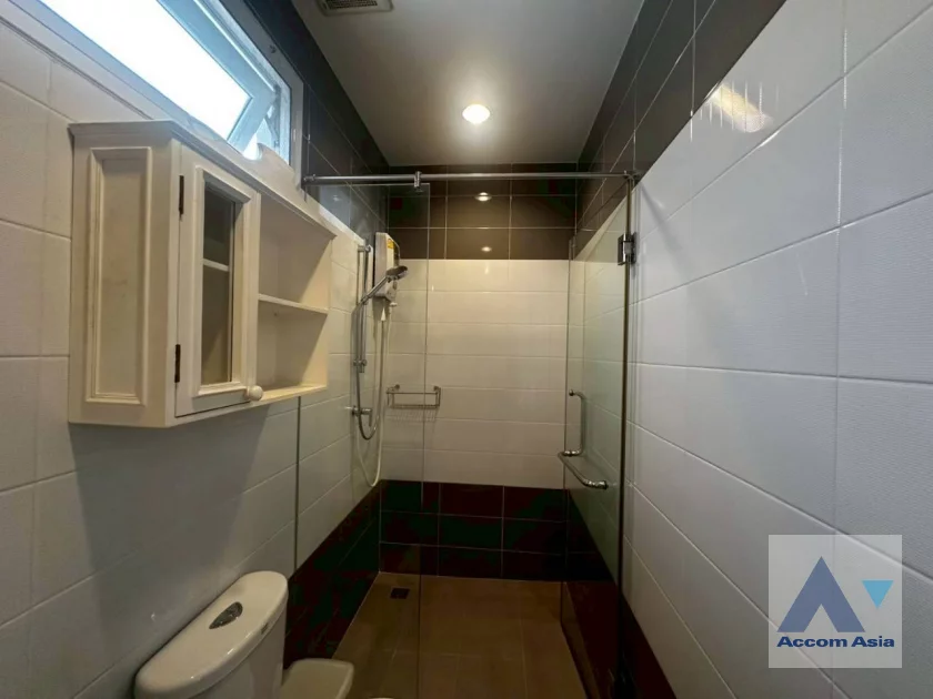 53  4 br House For Rent in Bang Na ,Bangkok  at Fantasia Villa 4 AA31653