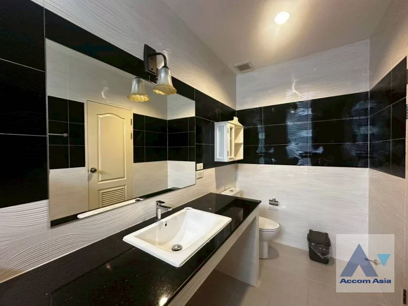 46  4 br House For Rent in Bang Na ,Bangkok  at Fantasia Villa 4 AA31653