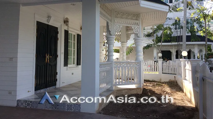 unit 5 Bedrooms  House For Rent & Sale in Bang Na, Bangkok  (AA31658)