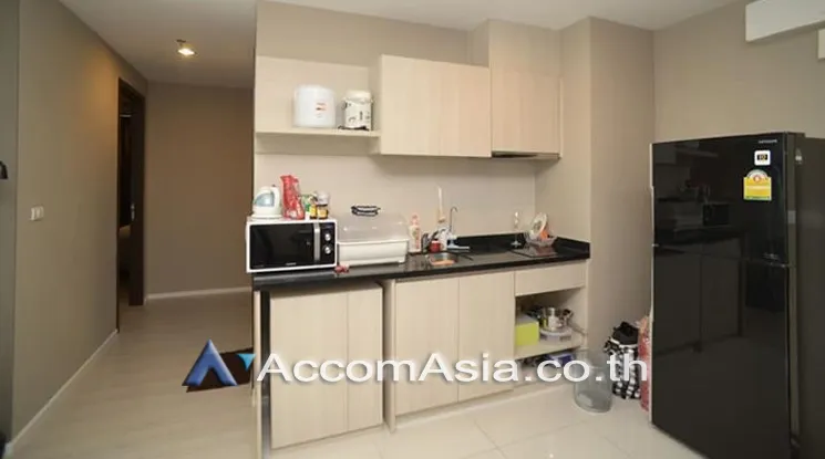 unit 2 Bedrooms  Condominium For Rent & Sale in Sathorn, Bangkok  near BTS Saphan Taksin (AA24406)