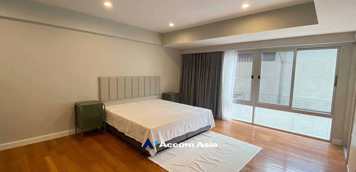 10  4 br House for rent and sale in Sukhumvit ,Bangkok BTS Phrom Phong at House suite for family AA24413