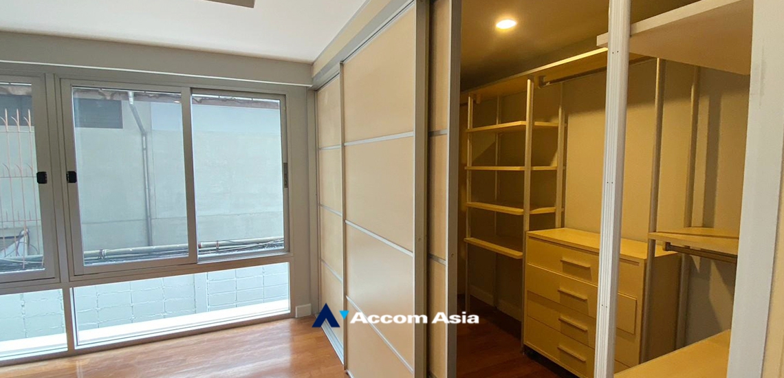 12  4 br House for rent and sale in Sukhumvit ,Bangkok BTS Phrom Phong at House suite for family AA24413