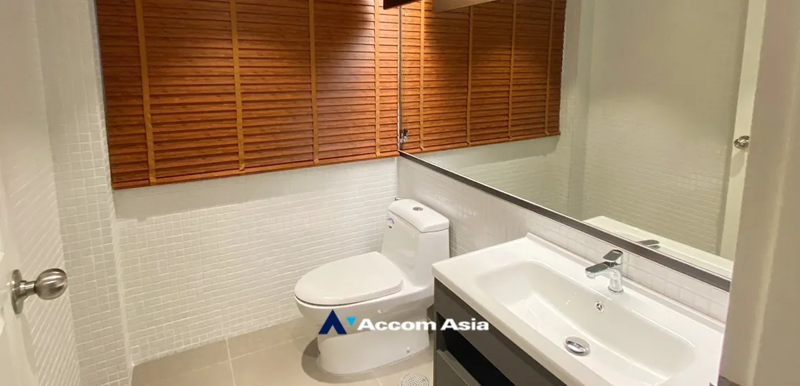 24  4 br House for rent and sale in Sukhumvit ,Bangkok BTS Phrom Phong at House suite for family AA24413