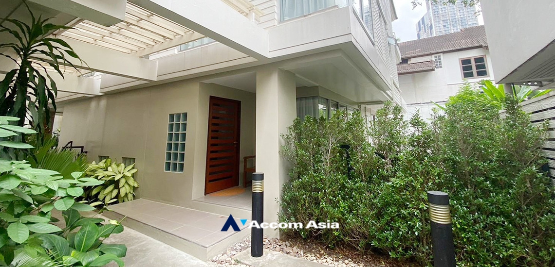 2  4 br House for rent and sale in Sukhumvit ,Bangkok BTS Phrom Phong at House suite for family AA24413